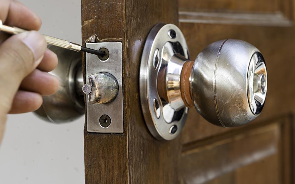 tarifs serrurier ouverture de porte Villeneuve-le-Comte